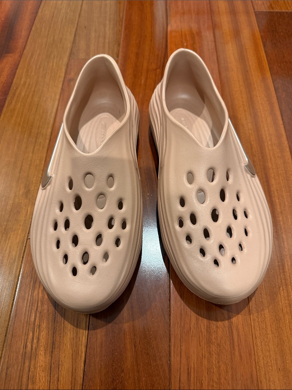 Nike rose pink Slip-On Foam Clogs with Vent Holes